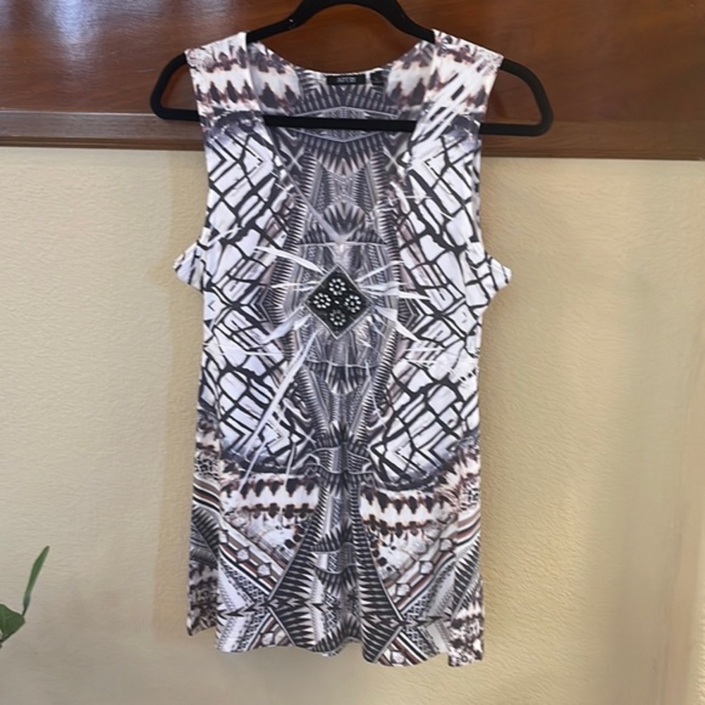 Sleeveless APT 9 Black White Too